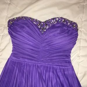 B. Darlin prom/formal wear dress